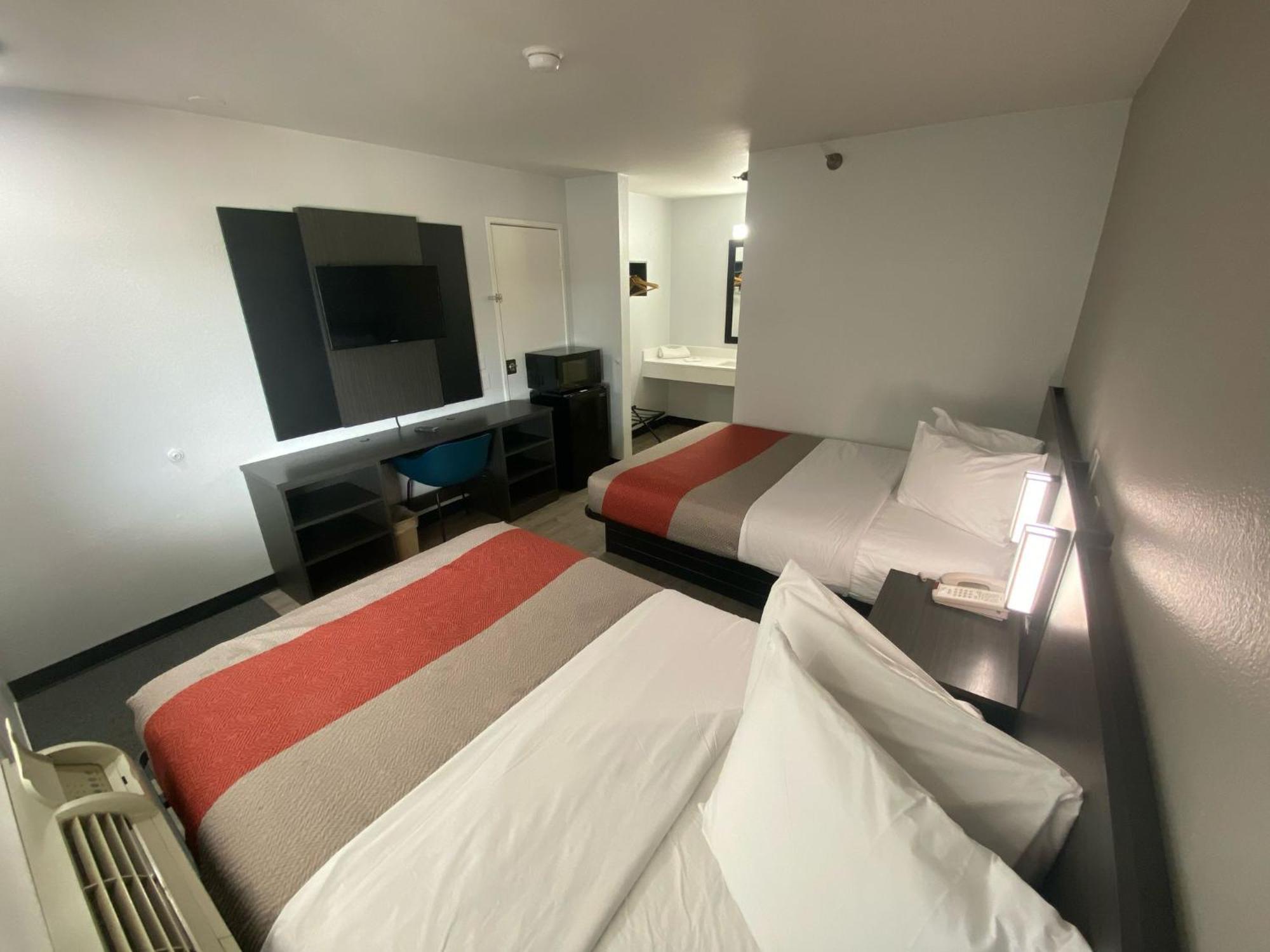 Motel 6-Windsor Locks, Ct - Hartford Εξωτερικό φωτογραφία