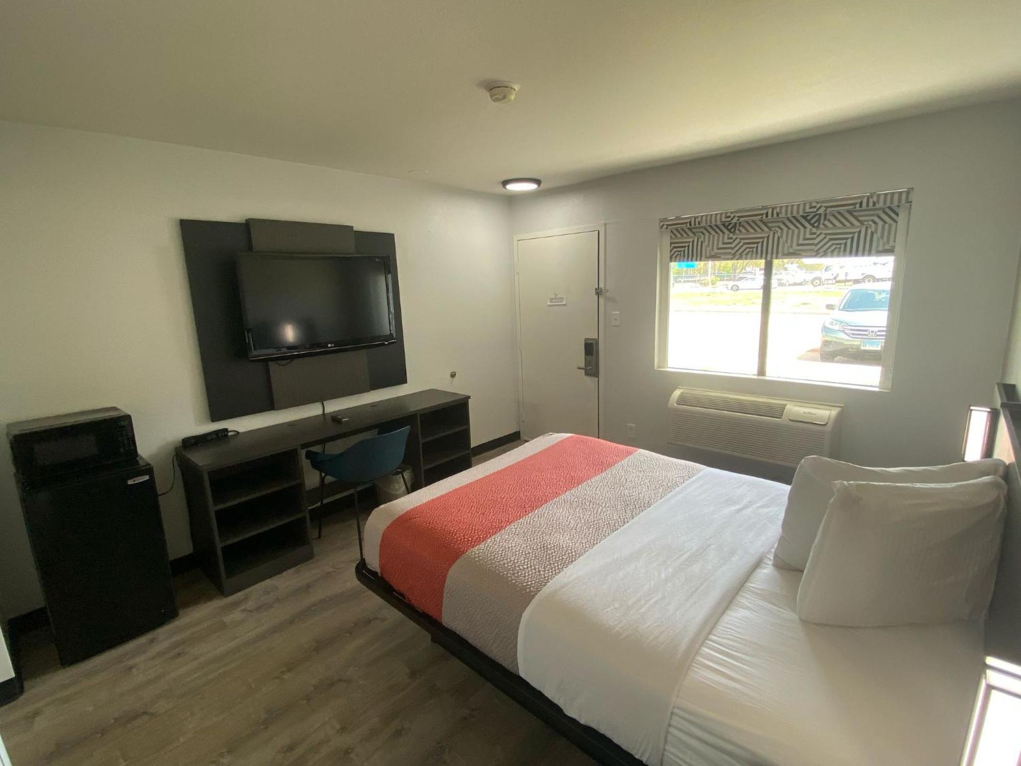Motel 6-Windsor Locks, Ct - Hartford Εξωτερικό φωτογραφία