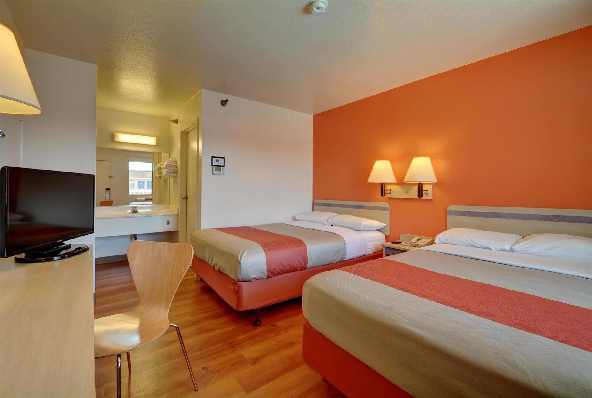Motel 6-Windsor Locks, Ct - Hartford Εξωτερικό φωτογραφία