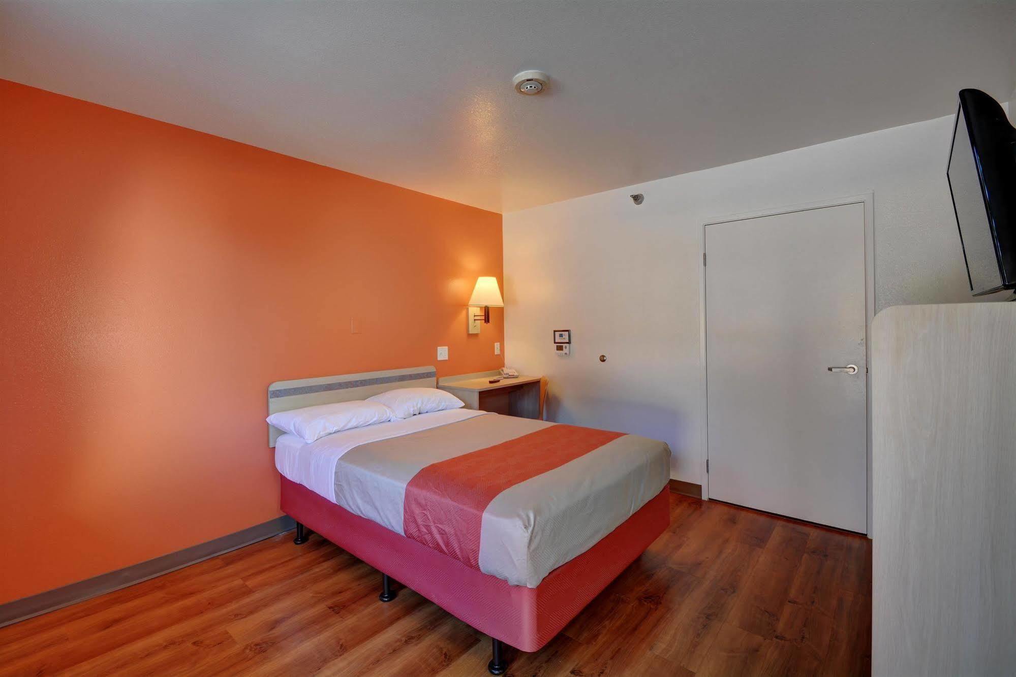Motel 6-Windsor Locks, Ct - Hartford Εξωτερικό φωτογραφία