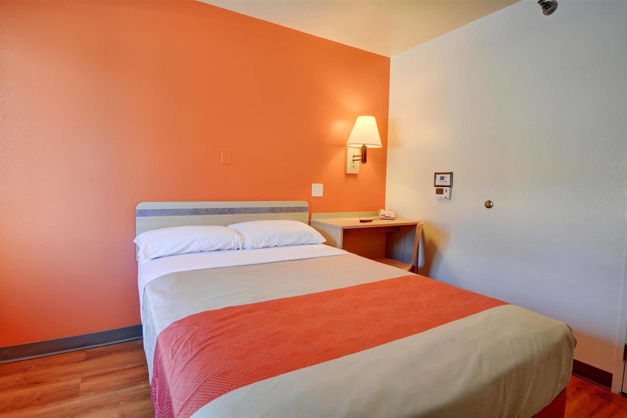 Motel 6-Windsor Locks, Ct - Hartford Εξωτερικό φωτογραφία