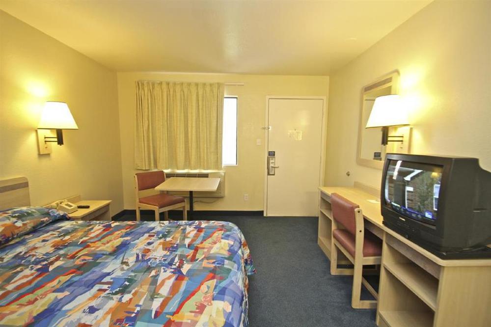 Motel 6-Windsor Locks, Ct - Hartford Δωμάτιο φωτογραφία