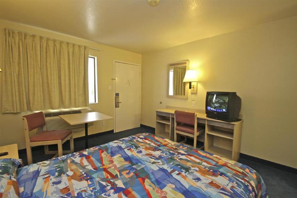 Motel 6-Windsor Locks, Ct - Hartford Δωμάτιο φωτογραφία