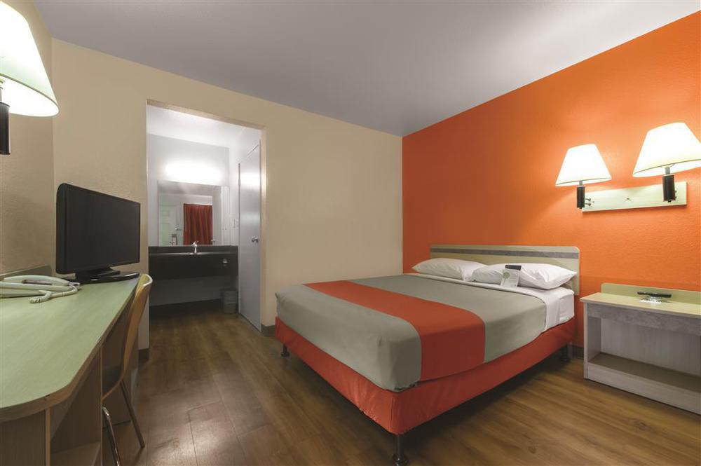 Motel 6-Windsor Locks, Ct - Hartford Δωμάτιο φωτογραφία
